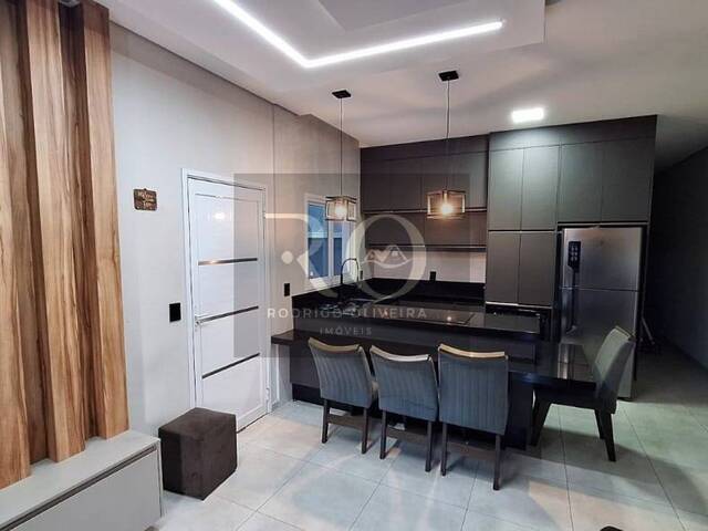 #67 - Casa para Venda em Várzea Paulista - SP