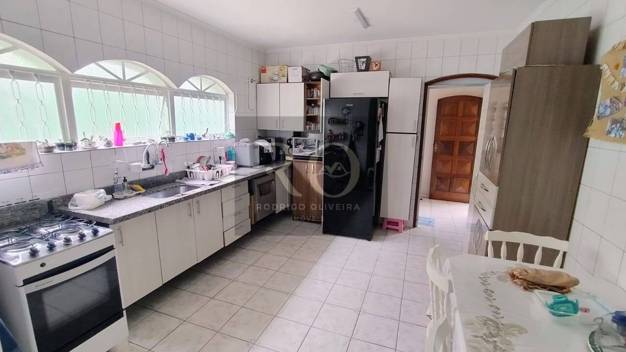 Casa, 5 quartos, 228 m² - Foto 9