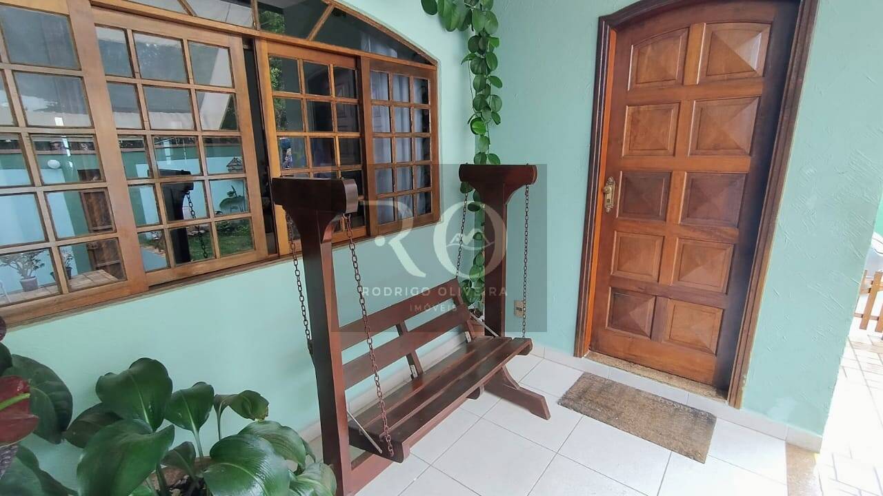 Casa, 5 quartos, 228 m² - Foto 3