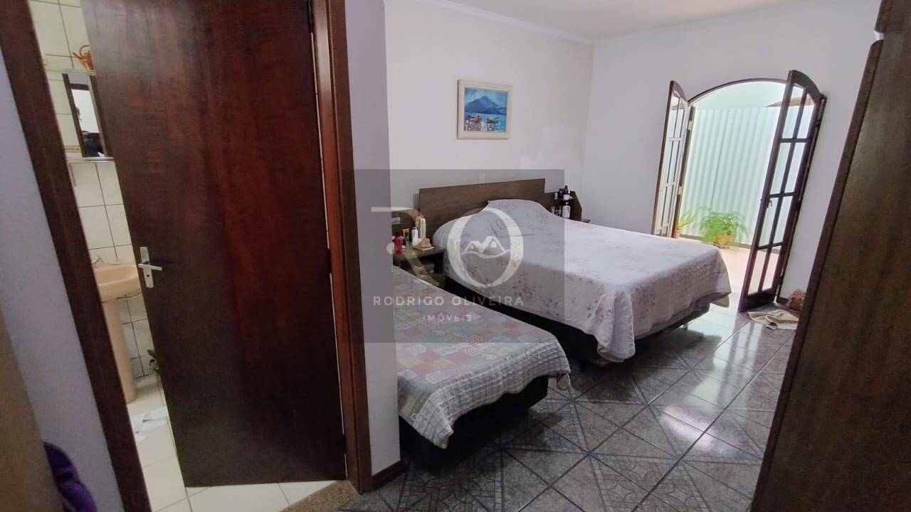 Casa, 5 quartos, 228 m² - Foto 32