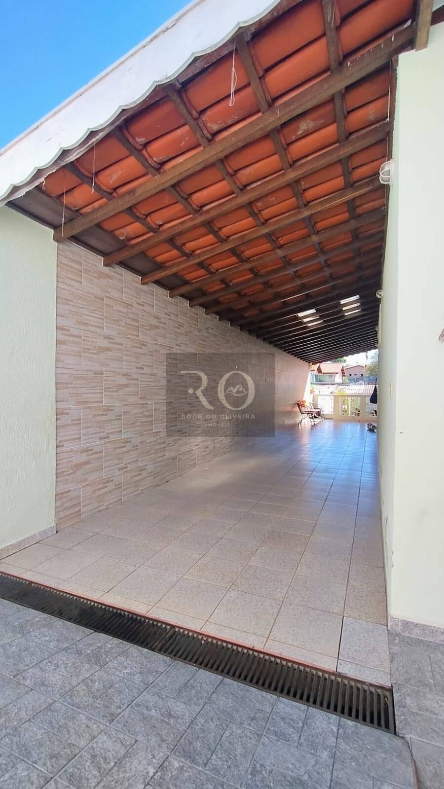 Casa, 5 quartos, 279 m² - Foto 2