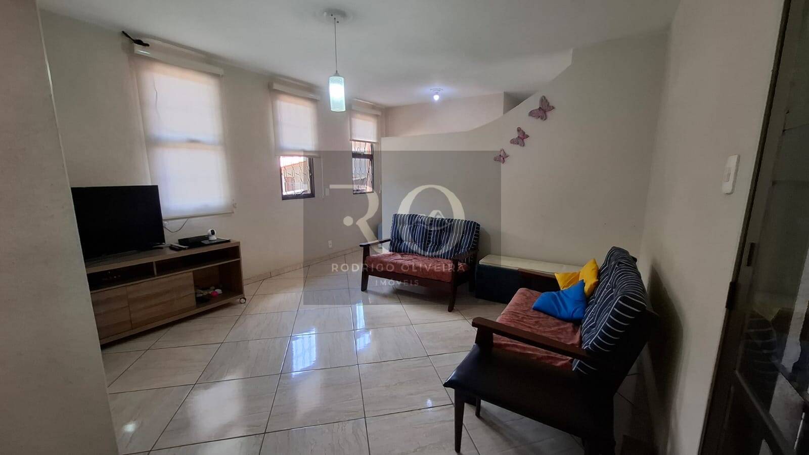 Casa, 2 quartos, 180 m² - Foto 1
